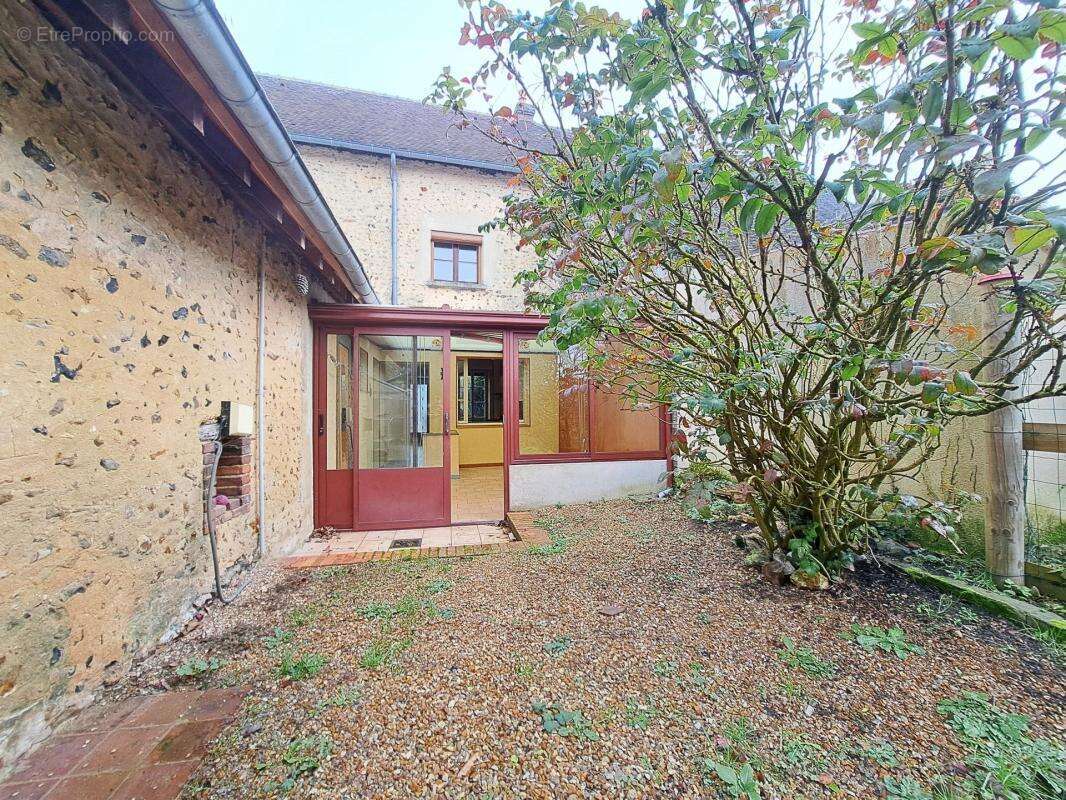Maison 2, 3 chambres, jardin, garage, combles aménageables - photo 2