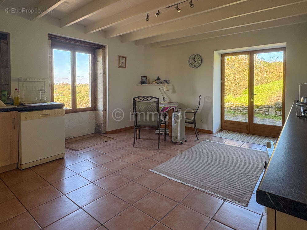 Maison à RUFFEC