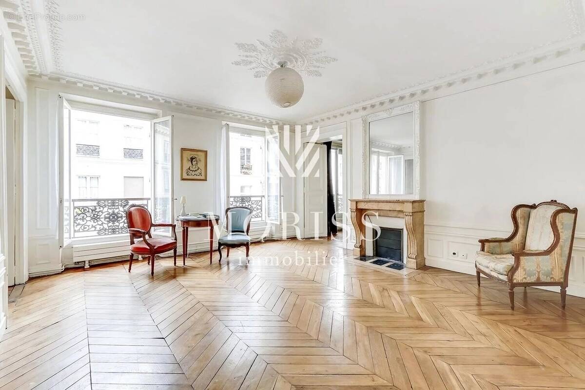 Appartement à PARIS-11E