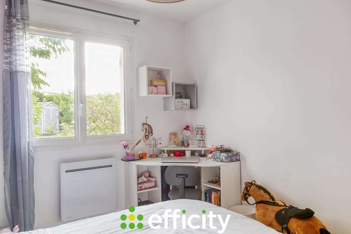 Maison à AUBERIVES-SUR-VAREZE