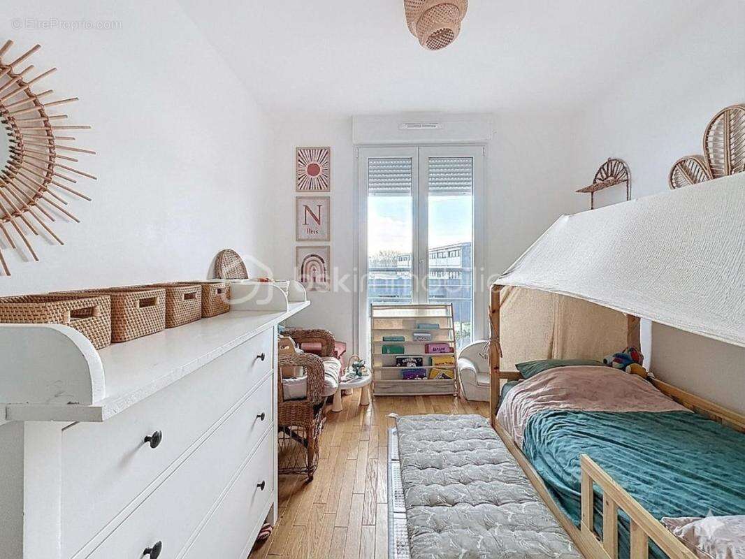 Appartement à LE MESNIL-LE-ROI