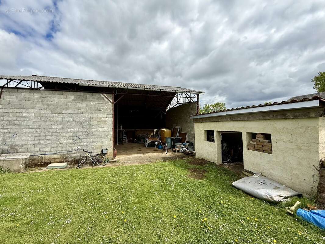 Maison à NANTHIAT