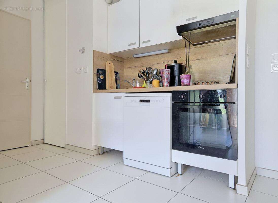 Appartement à MEYZIEU