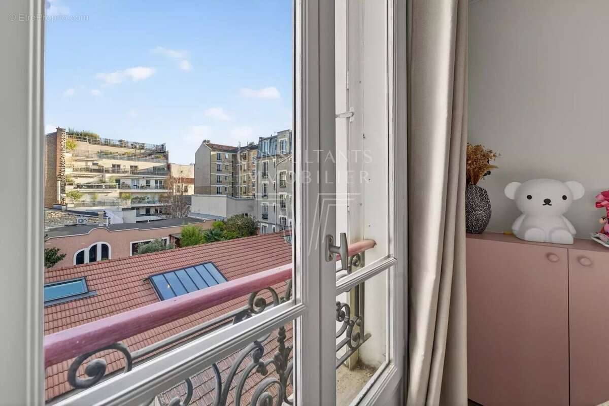 Appartement à LEVALLOIS-PERRET