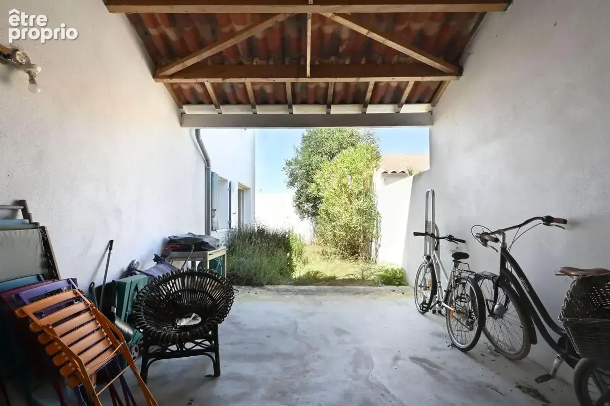 Agréable Maison À Vendre à Loix- proche du Marché - photo 2