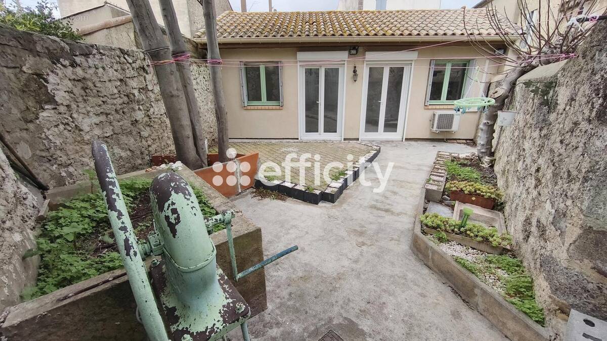 Appartement à NISSAN-LEZ-ENSERUNE