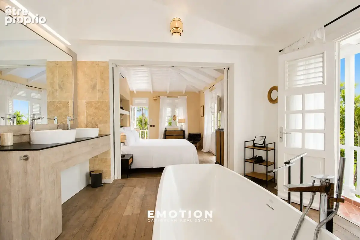 Villa T7 avec piscine et vue mer - Sainte -Anne - photo 11