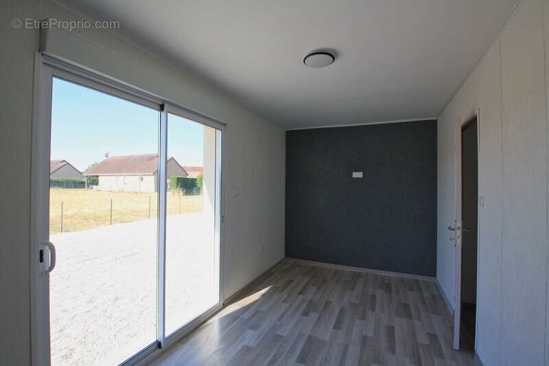 Jolie maison de plain-pied, 3 chambres, sur un terrain de 720 m² - photo 4