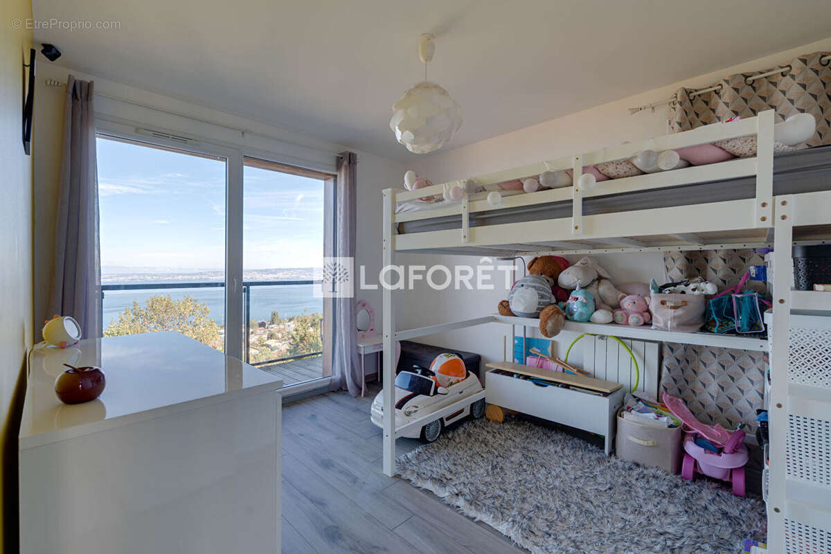 Appartement à EVIAN-LES-BAINS