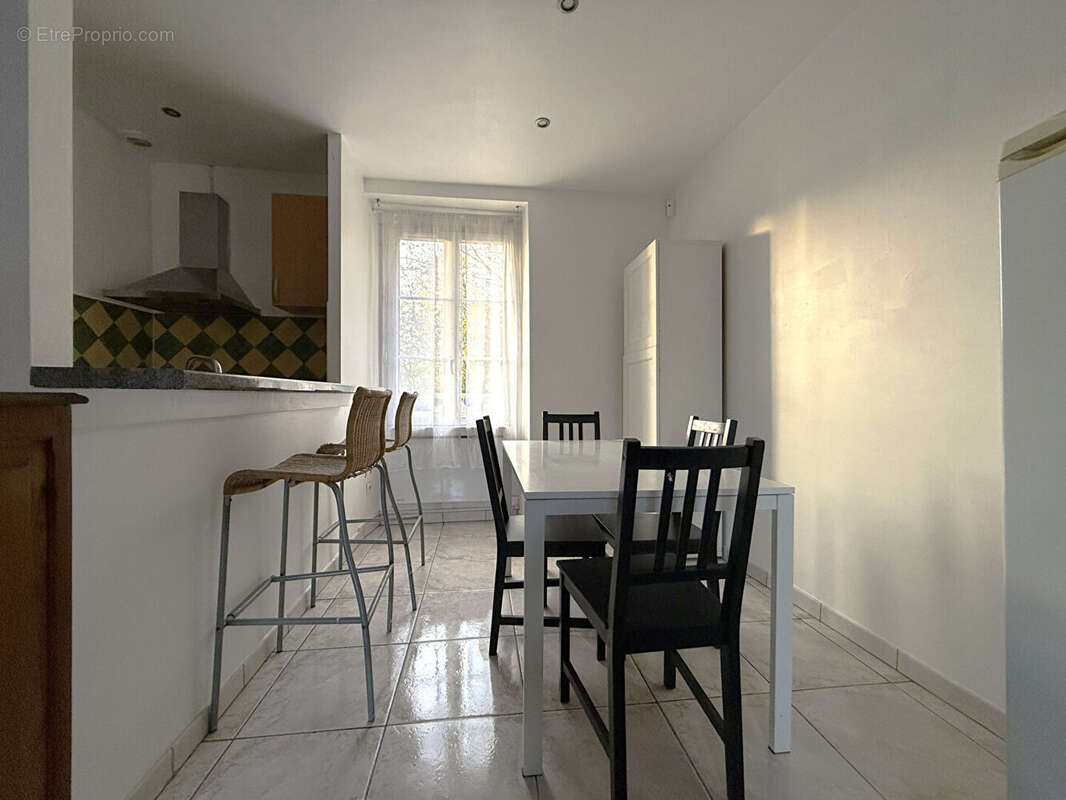 Appartement à FONTAINE-CHAALIS