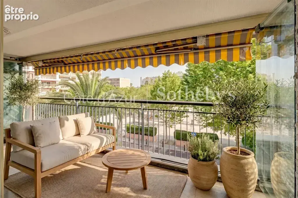 Cannes Palm Beach appartement à rénover avec terrasse et garage - photo 3
