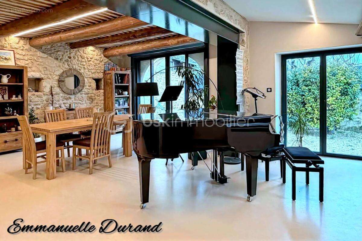 Maison à SAINT-PAUL-TROIS-CHATEAUX