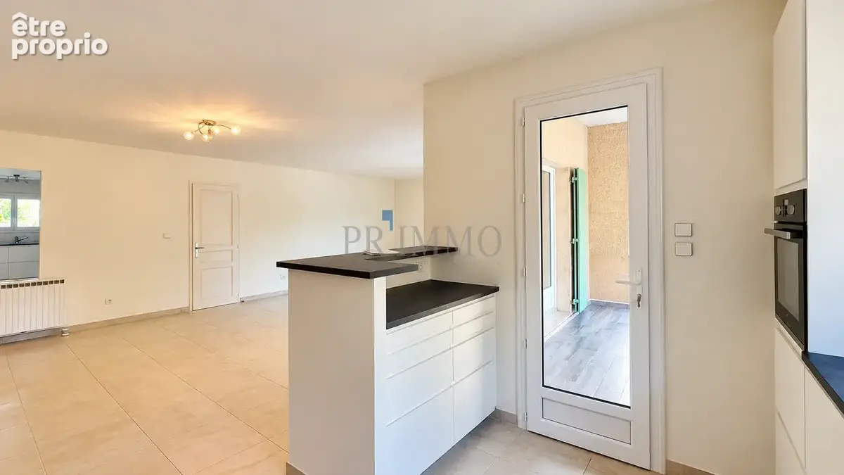 Saint-raphaël   villa de plain-pied avec jardin, dans domaine avec piscine - photo 11