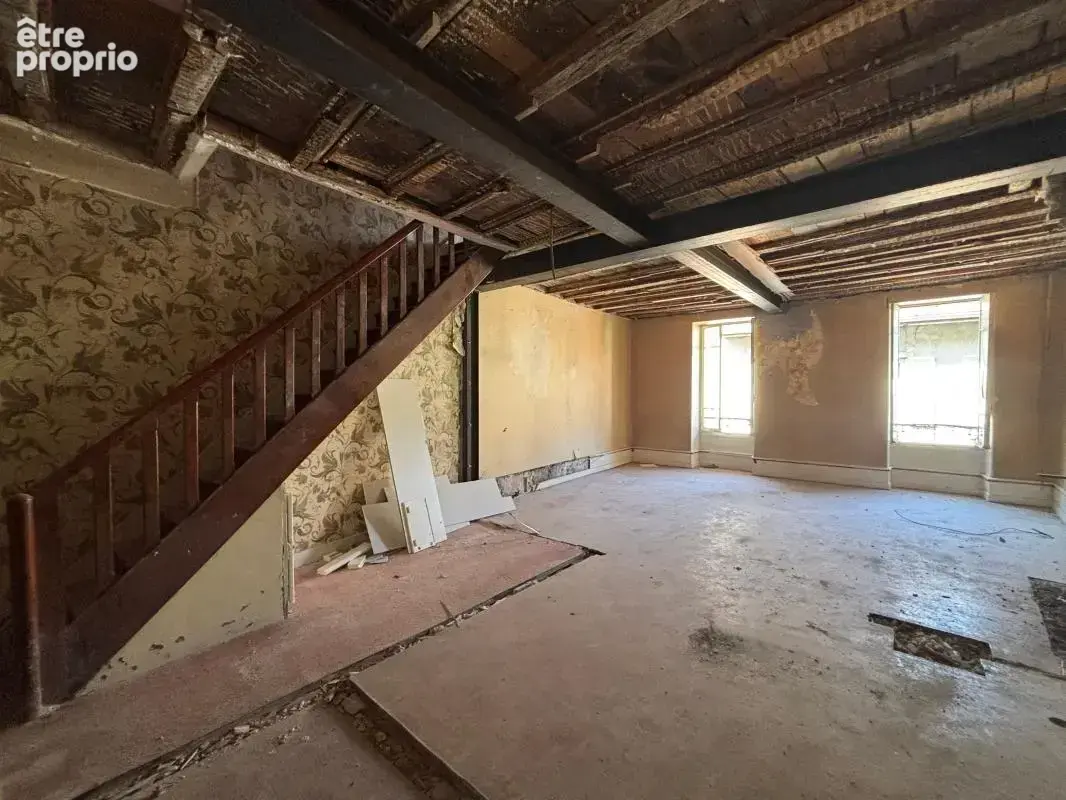 Appartement triplex à rénover avec cour et balcon - photo 7