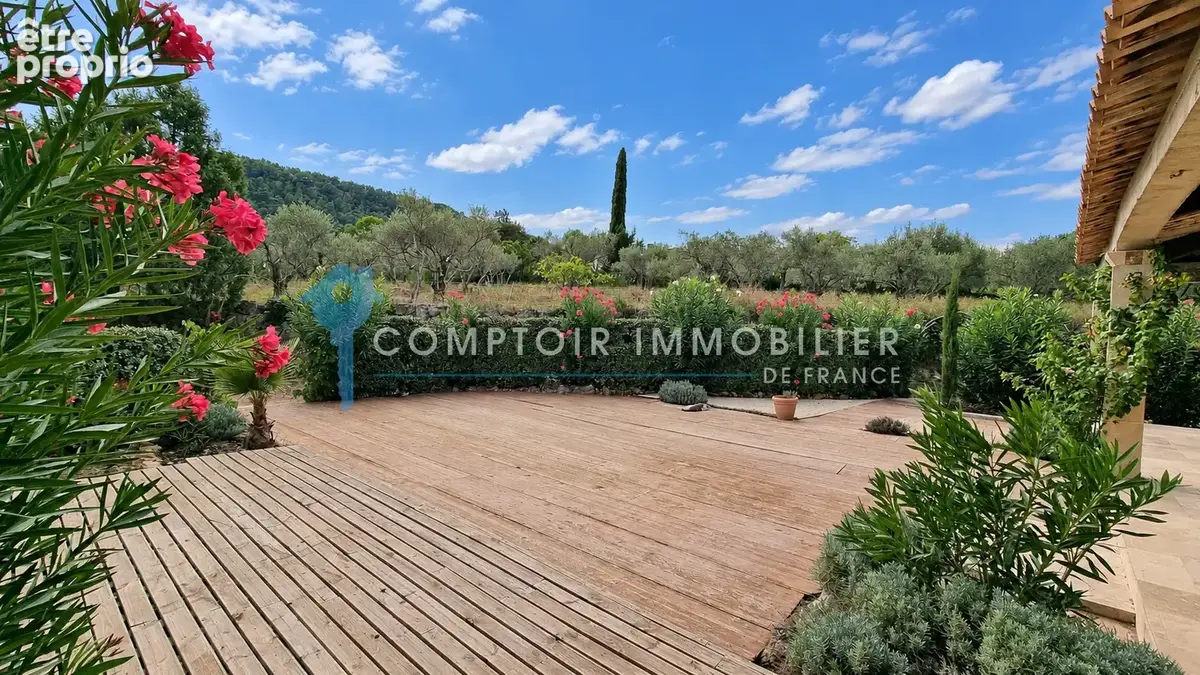 VAR (83) - À VENDRE - SALERNES - Villa atypique avec 5 chambres dans un superbe environnement - photo 26