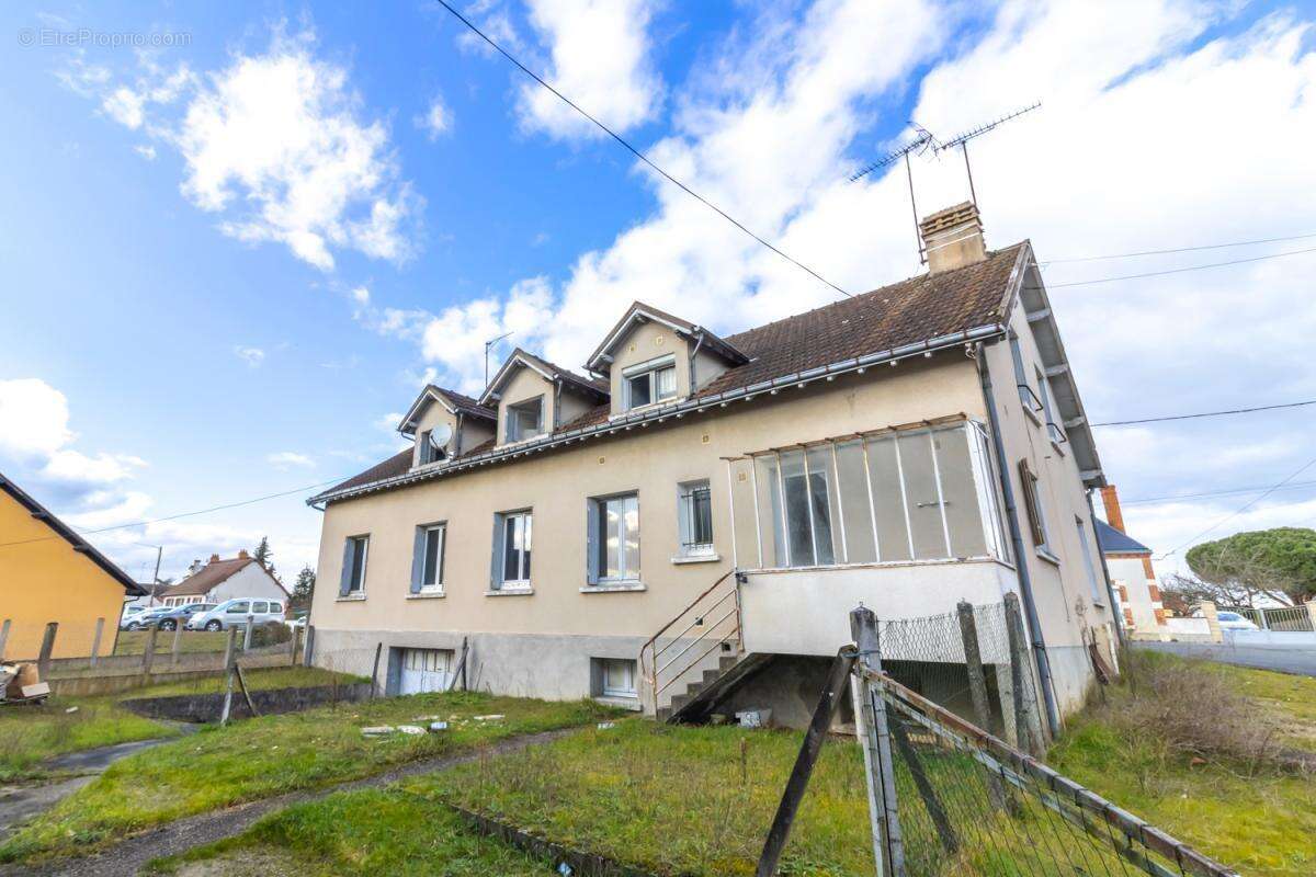 Maison Gievres 12 pièce(s) 228 m2 - photo 12