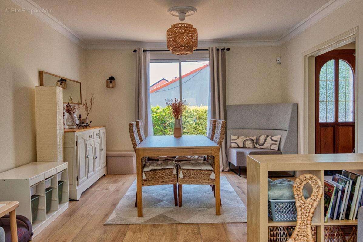 Maison à SAINT-SEBASTIEN-SUR-LOIRE