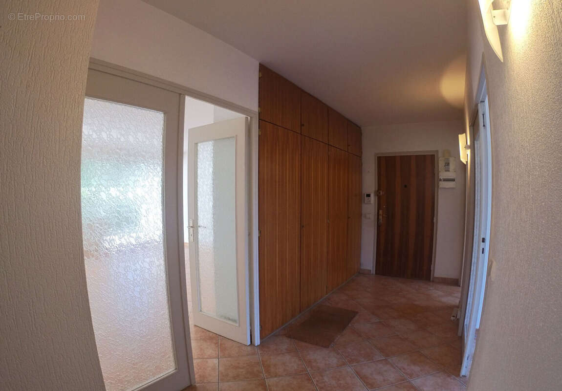 ** compromis déjà signé pour cet appartement ** - photo 5