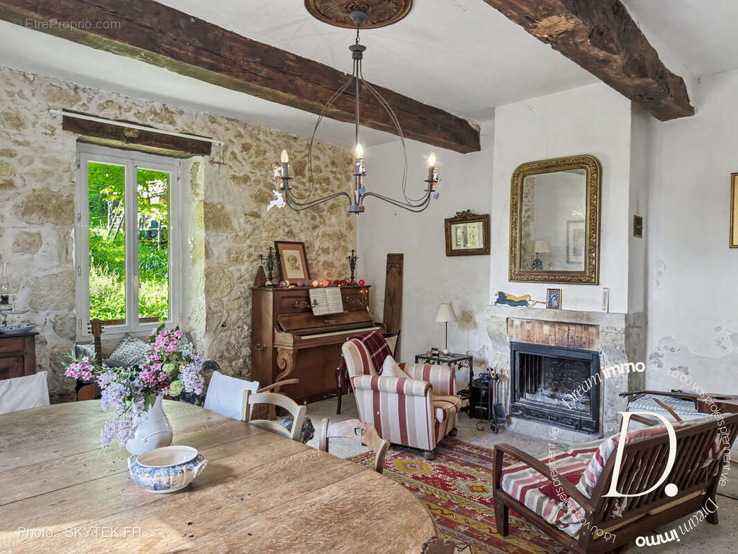 Maison à RIGUEPEU