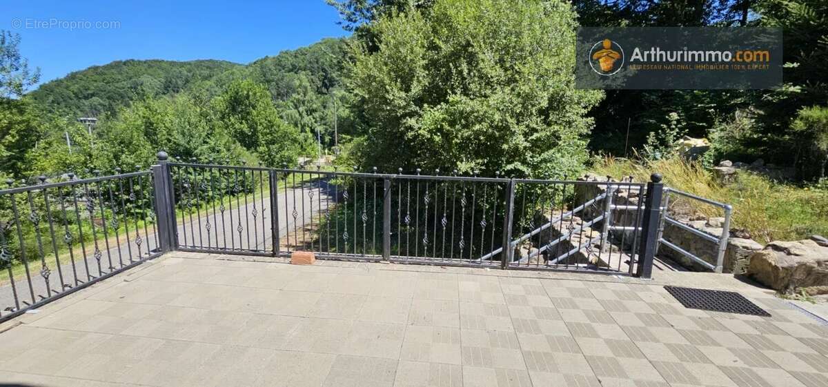 Maison à MONTFERRIER