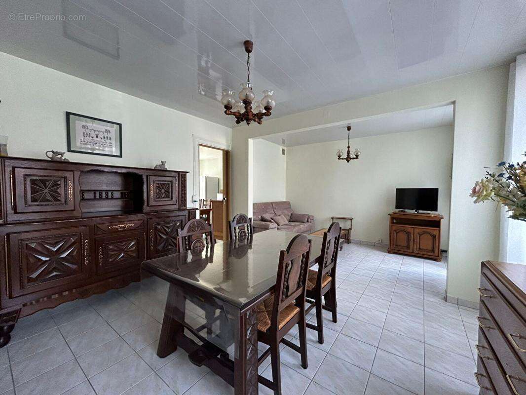 Maison à BOULT-SUR-SUIPPE