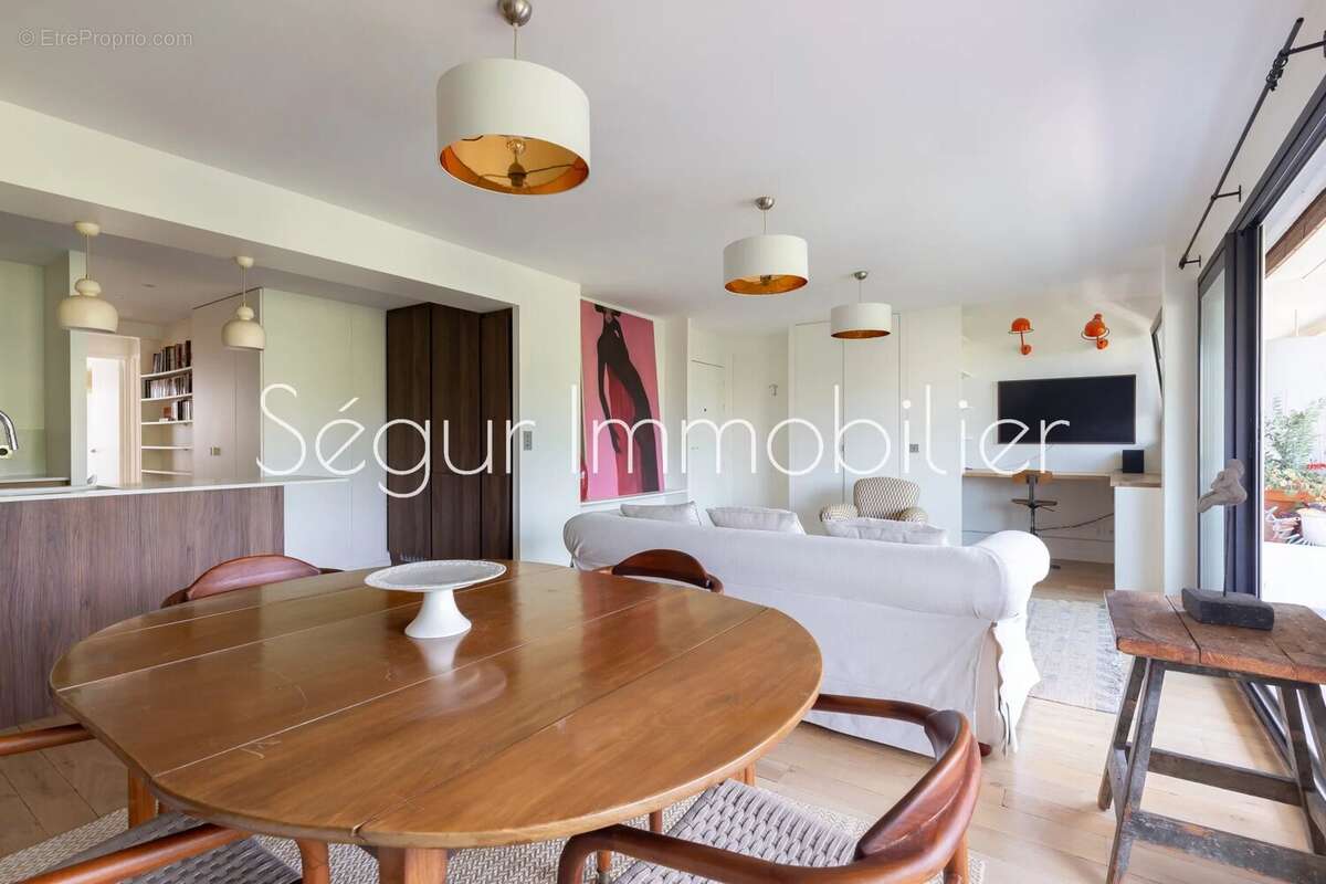 Paris XVe: Appartement 83m2 avec 2 balcons et un parking - photo 3