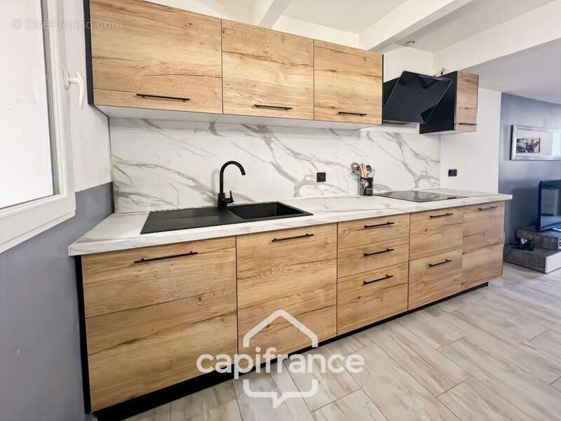 Maison à SAINT-CANNAT