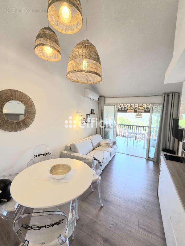 Appartement à GRIMAUD