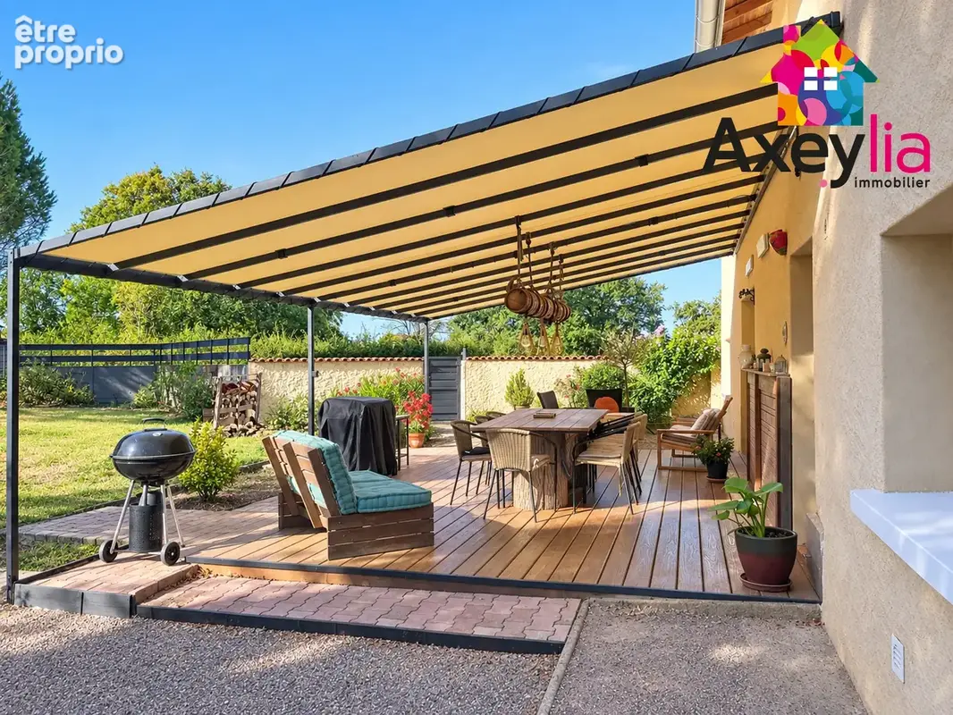 À vendre - pouilly-sous-charlieu- maison familiale sur terrain de 2618 m2 - photo 6