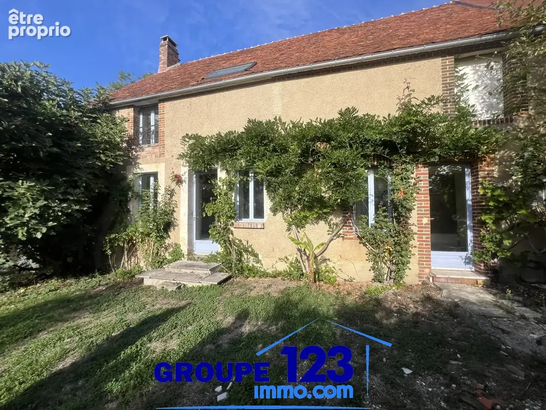 TOUCY   Maison de caractère rénovée, entre campagne et commodités - photo 2