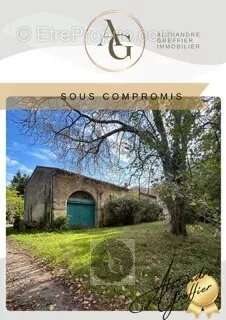 Maison à VILLENEUVE-LA-COMPTAL