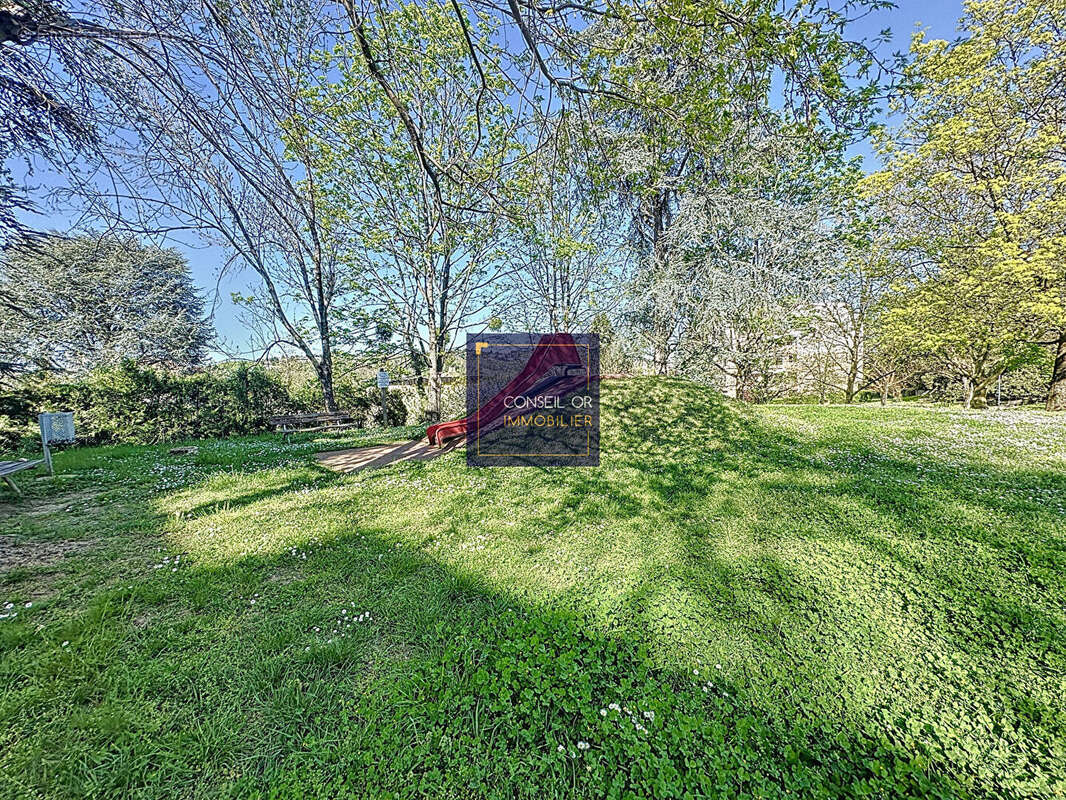 Appartement à OULLINS