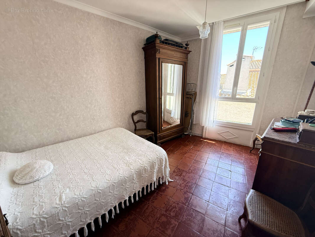 Maison à LESPIGNAN