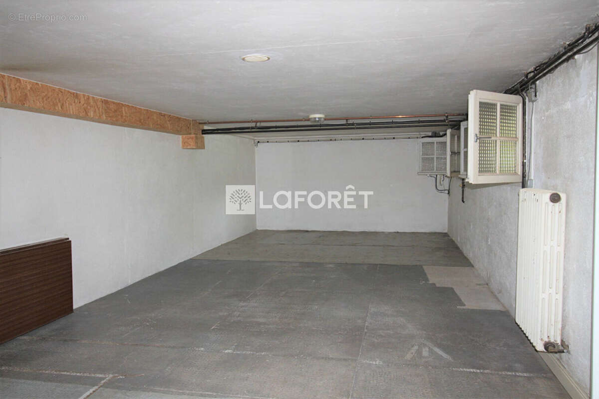 Maison à CONDAT-SUR-TRINCOU