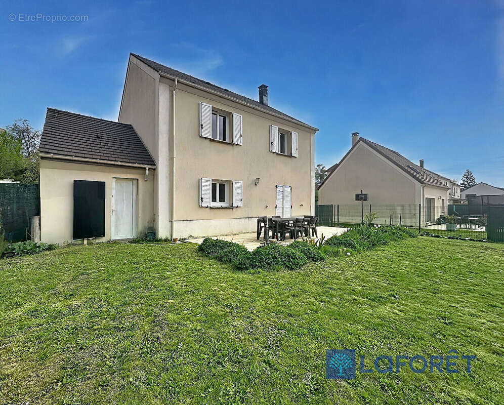 Maison à SAINT-GERMAIN-LES-ARPAJON