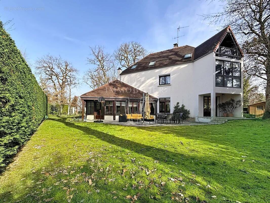 Maison à LE VESINET