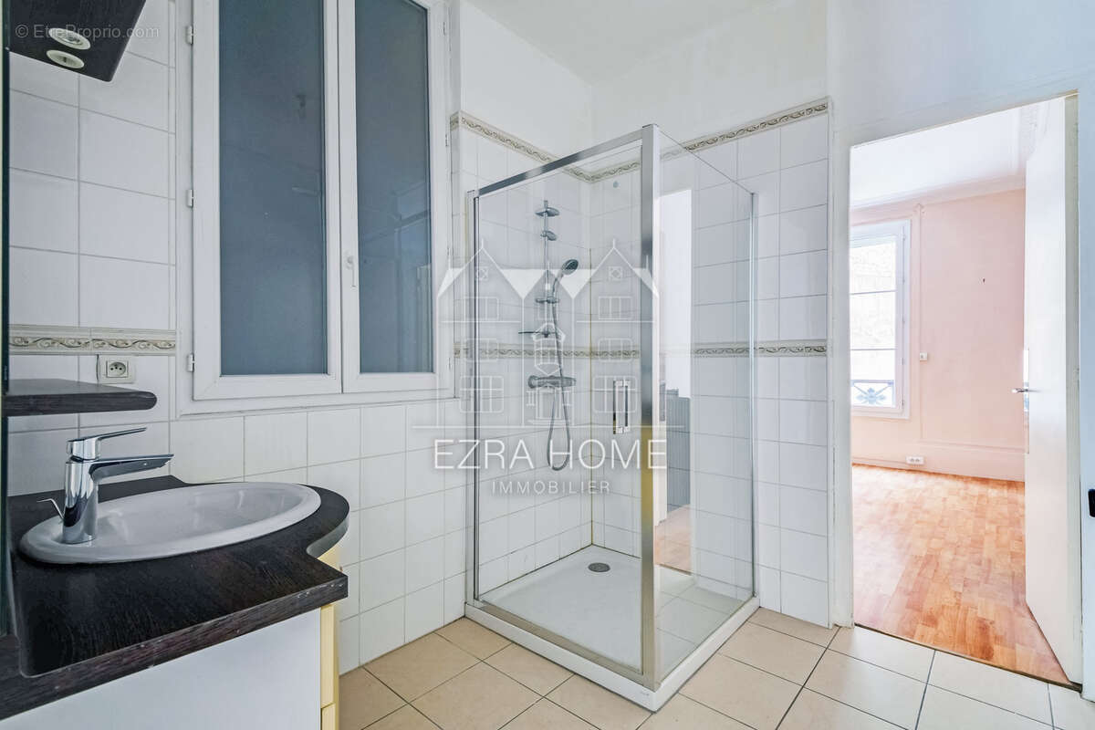 Appartement à PARIS-10E