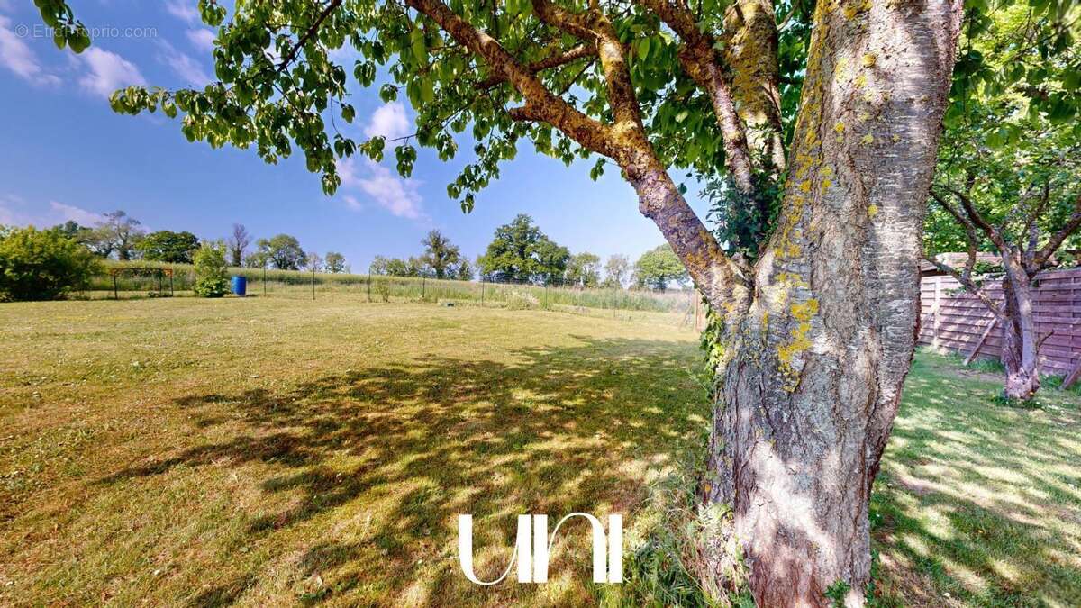 Maison à CLINCHAMPS-SUR-ORNE