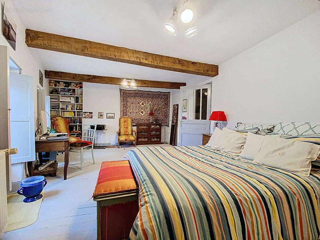 Maison à SEISSAN