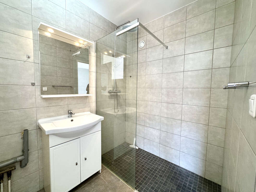 Appartement à VALLAURIS