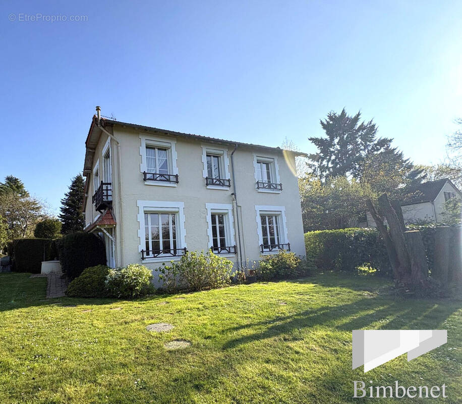 Maison à SAINT-HILAIRE-SAINT-MESMIN