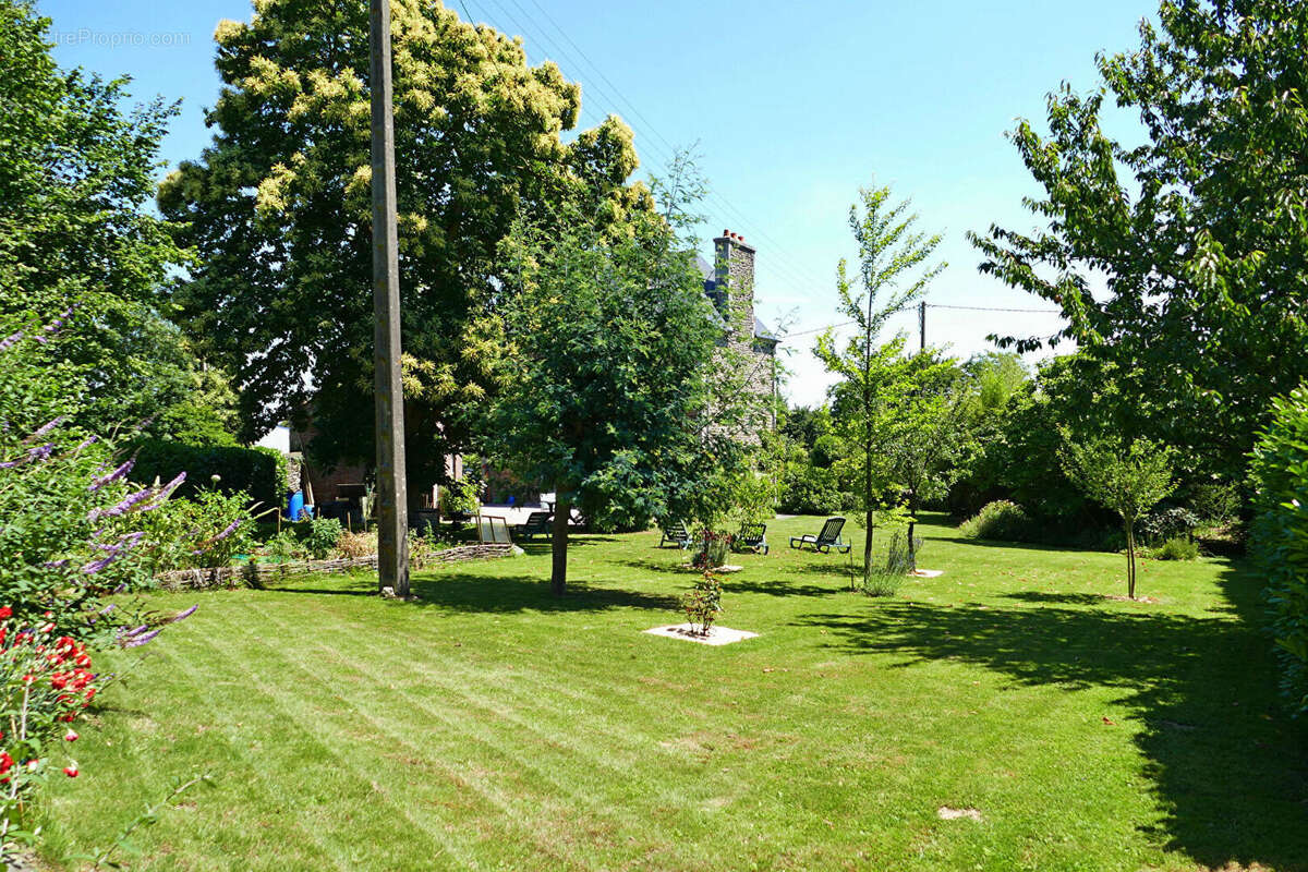 Maison à PLOUER-SUR-RANCE