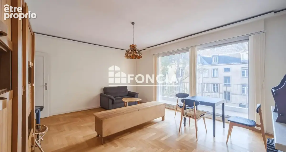 Appartement 2 pièces au calme, face au parc du Steinbach à Mulhouse - photo 2