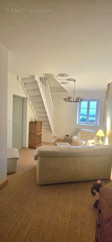 Maison à VIC-DE-CHASSENAY