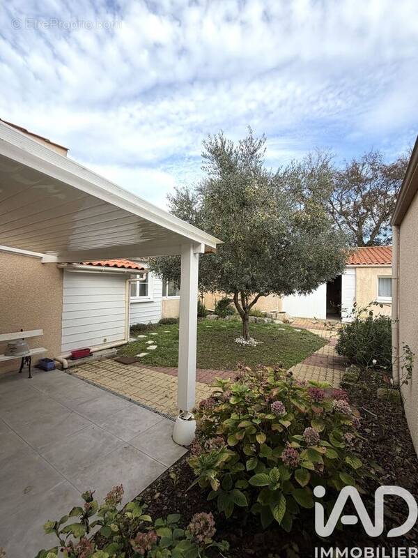 Photo 1 - Maison à LA JARRIE