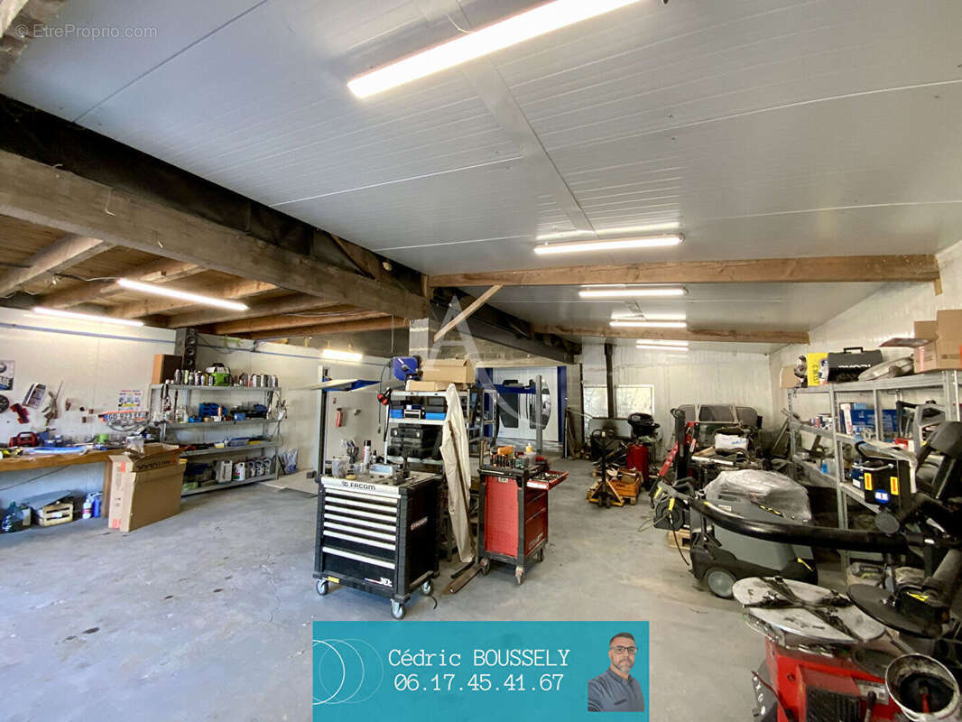 Local commercial Saintes 275 m2 - photo 7