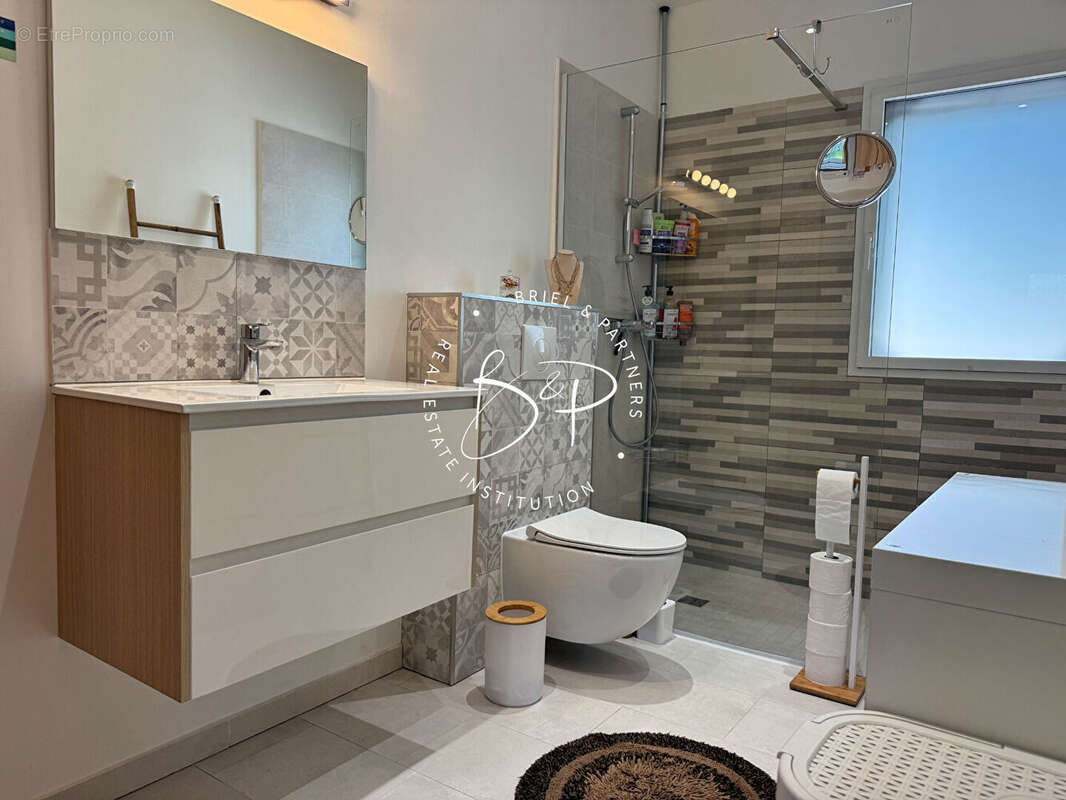 Draguignan Maison contemporaine de 154 m² , 4 ch avec piscine, terrain plat. - photo 12