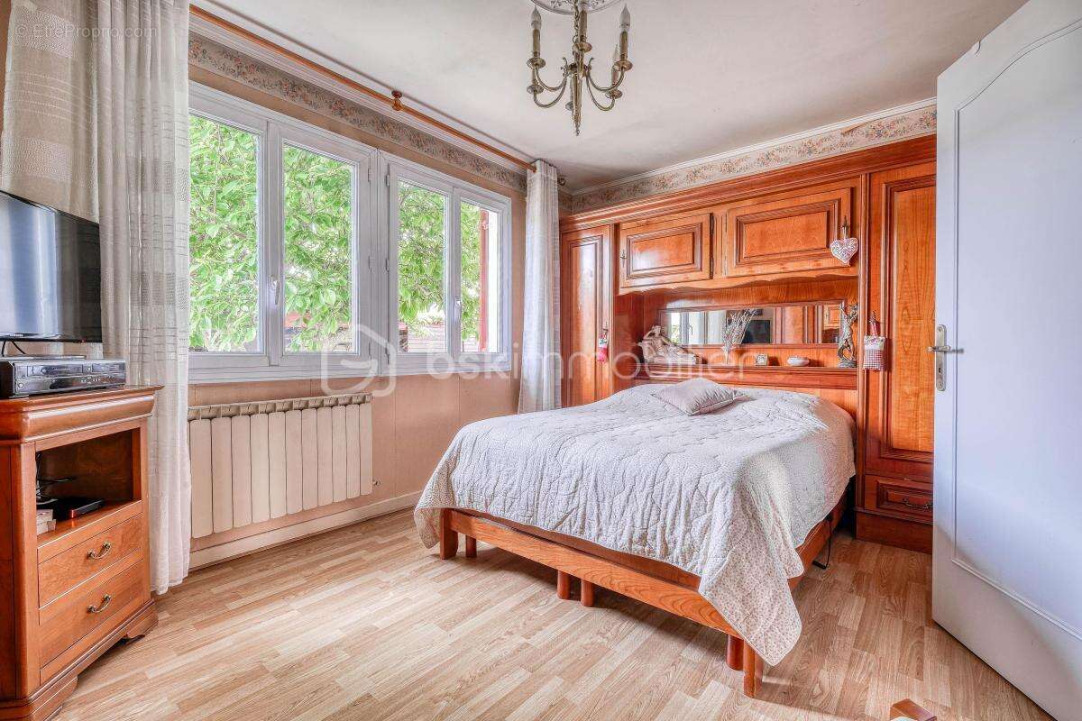 Maison familiale de type Phenix avec jardin - photo 10