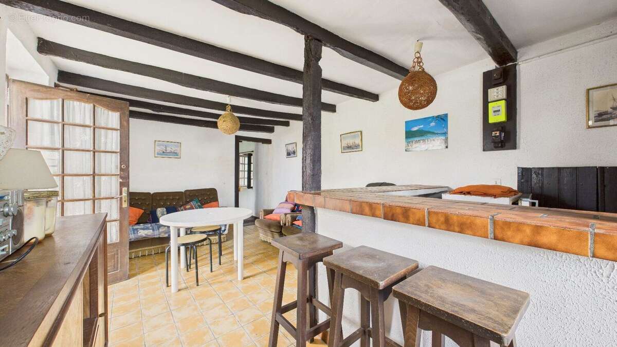 Rare à Bidart : maison début 19e à réinventer, plage à pied ! - photo 11