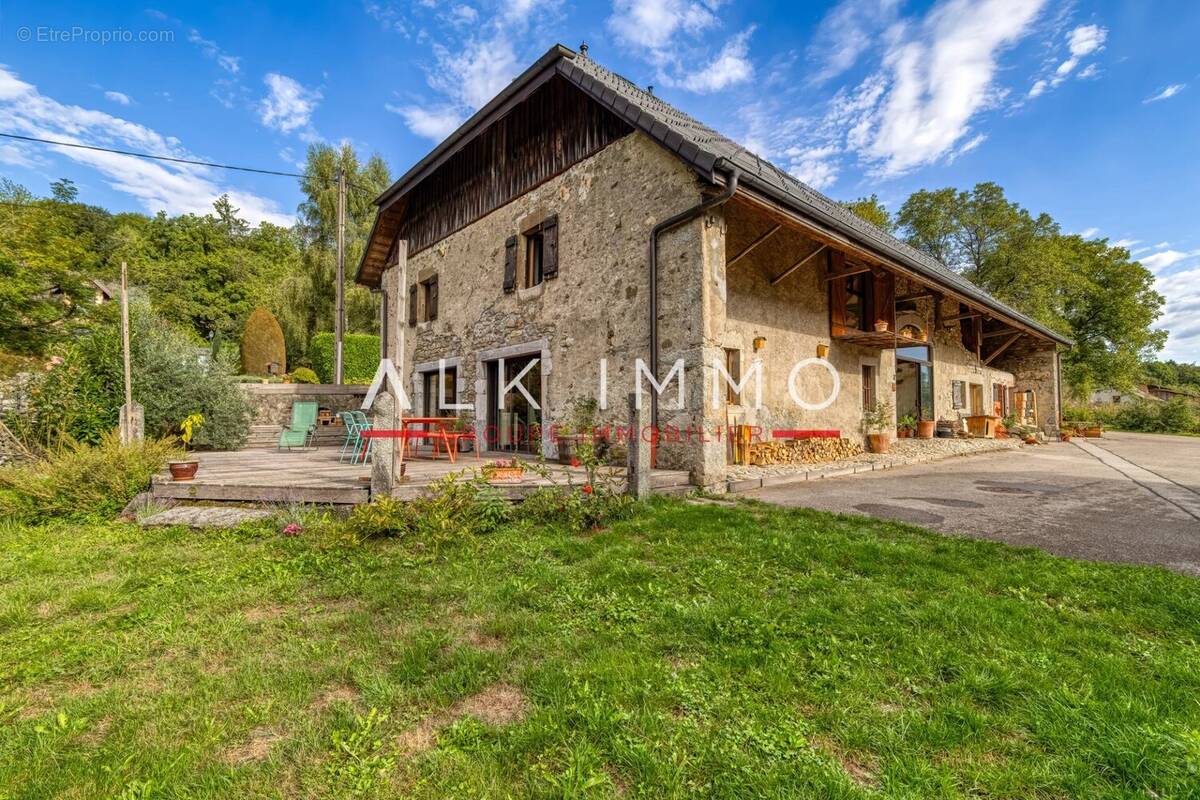 Maison à EVIRES